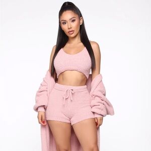 Fashion Nova “living in it” set/ No cardigan